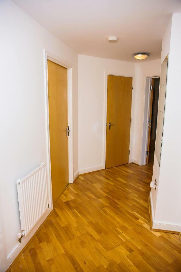Superior 2 Bedroom Apartments ลอนดอน ภายนอก รูปภาพ