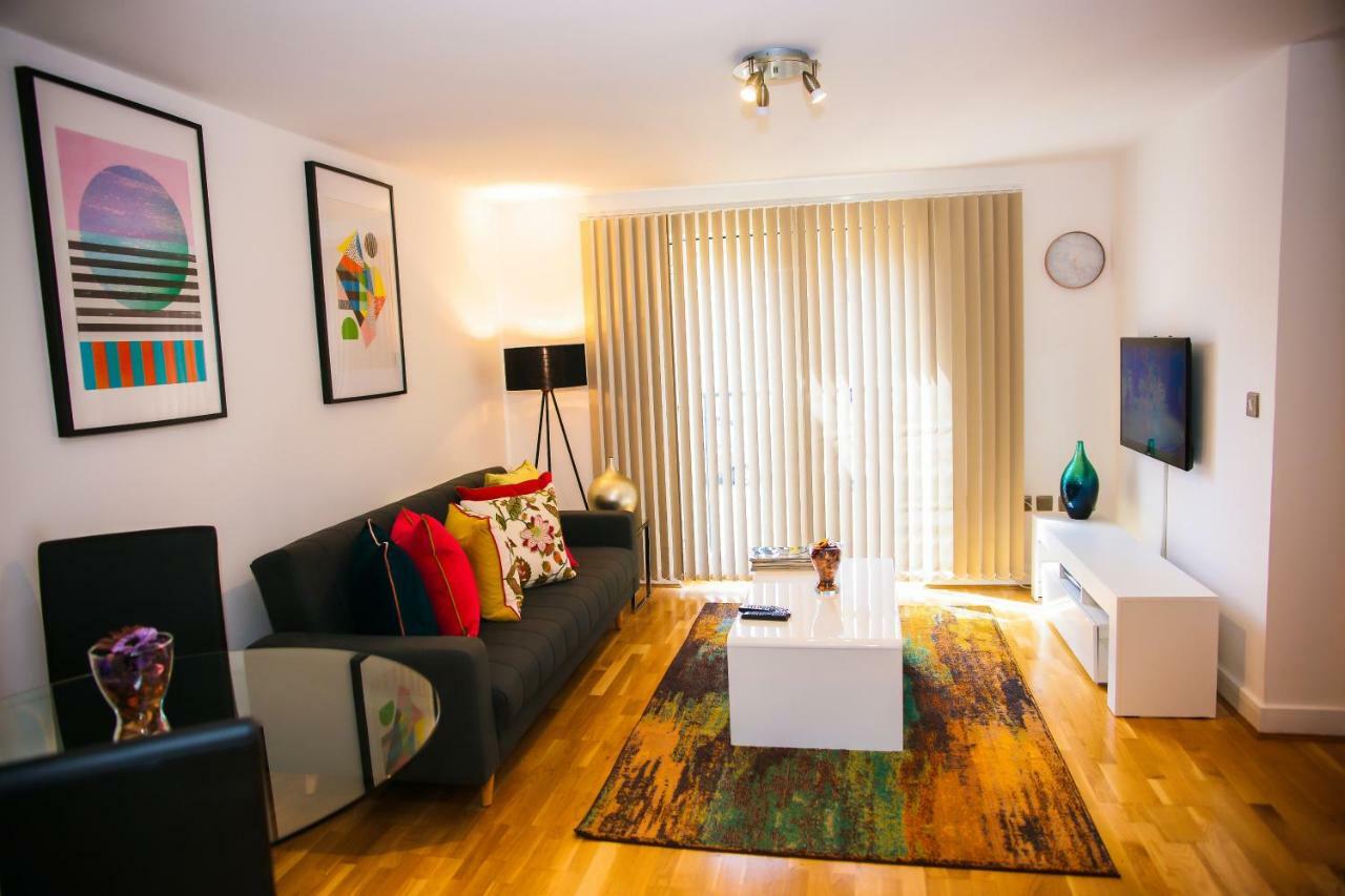 Superior 2 Bedroom Apartments ลอนดอน ภายนอก รูปภาพ